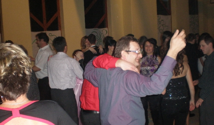 		PLES - BÁL 2013 